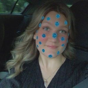 Meet your Posher, Stacy